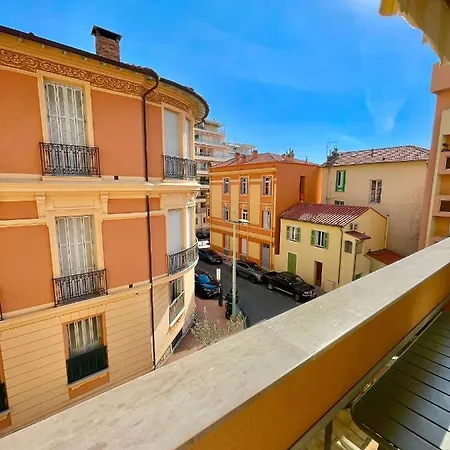 Le Mediterranee Apartment Menton